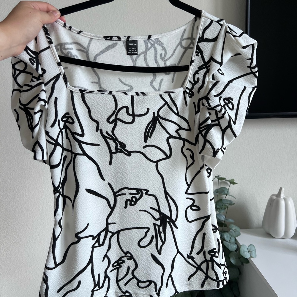 Black and White printed blouse